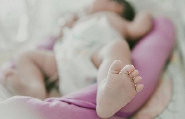 11 Momen haru Olla Ramlan melahirkan, jadi ingat perjuangan ibu