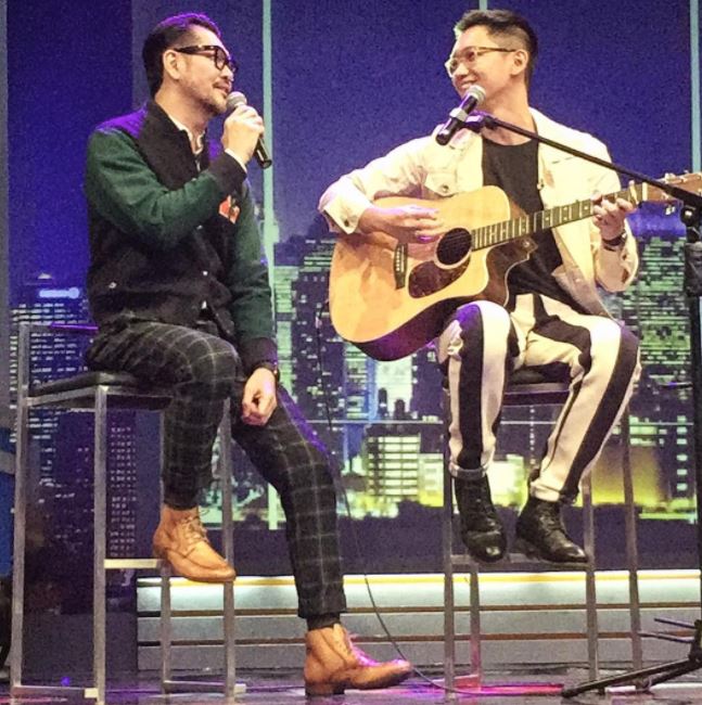 10 Momen kebersamaan Brandon dan Ferry Salim, akrabnya bak kakak-adik