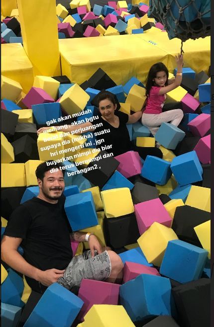 Resmi cerai, kompaknya Nafa Urbach & Zack urus anak ini bikin salut