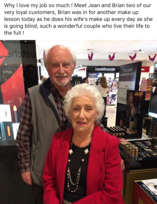 Kakek ini kursus makeup demi istri yang akan buta, bukti cinta sejati