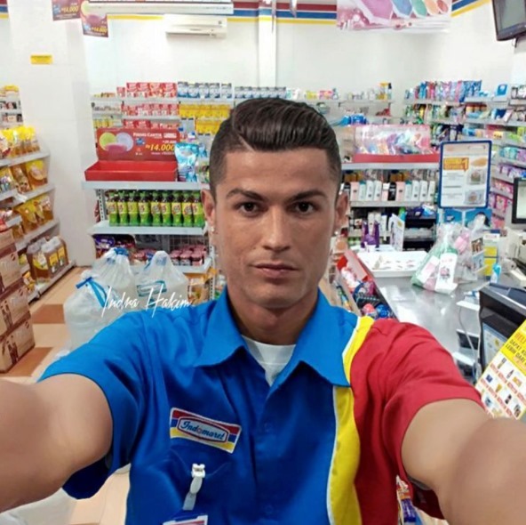 5 Editan wajah Ronaldo ngawurnya bikin tawamu pecah 