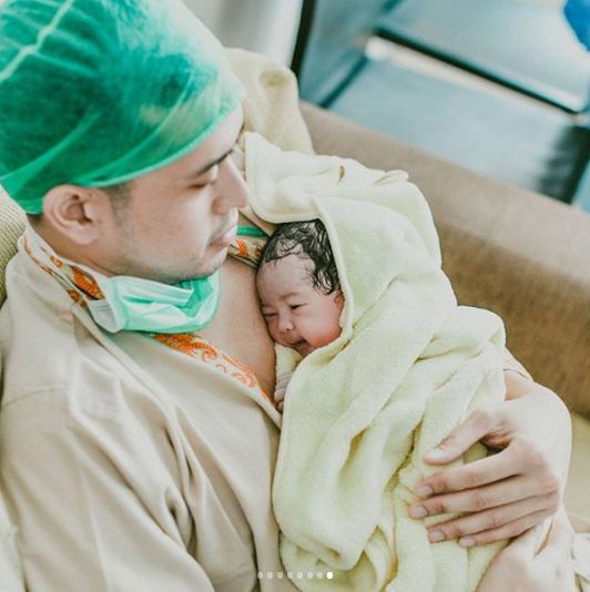 10 Foto imutnya anak Olla Ramlan, akhirnya diunggah ke media sosial