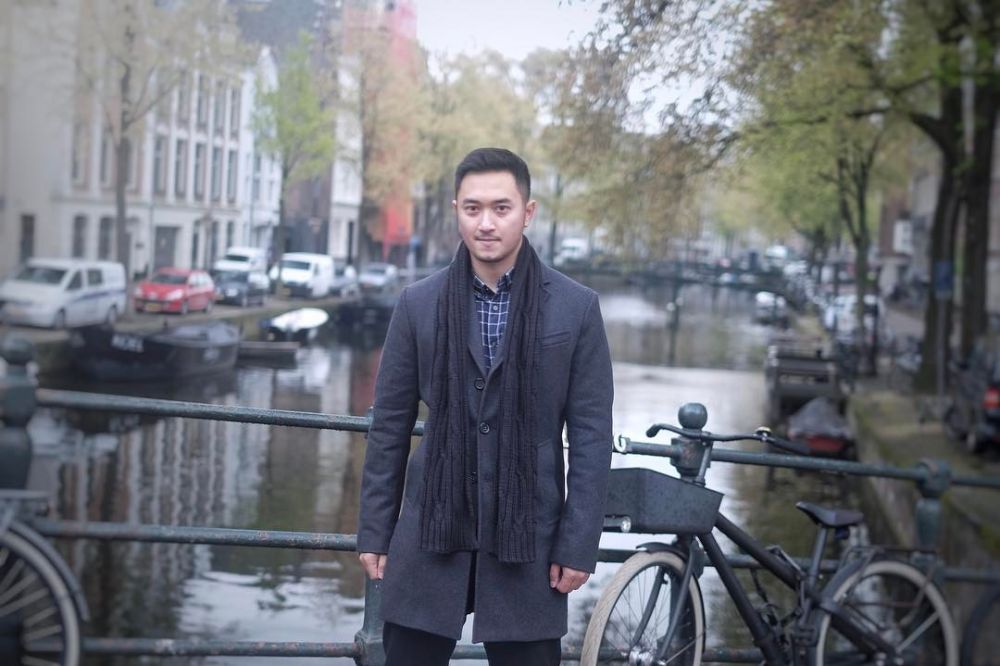 10 Gaya Haydar Pratama, pilot ganteng mantan kekasih Kahiyang Ayu