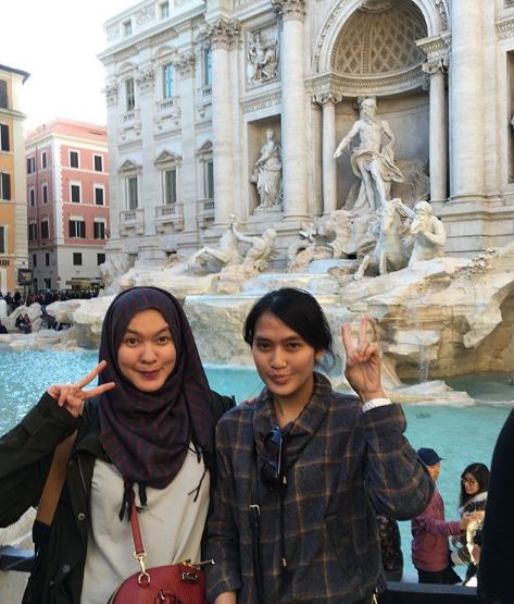 10 Potret Poppy Dewinta, calon kakak ipar Kahiyang yang hobi traveling