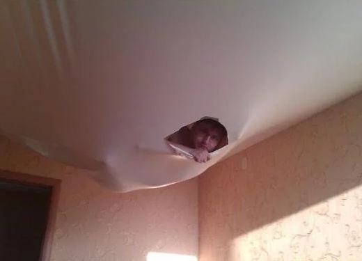 15 Momen orang terjebak di tempat tak biasa ini bikin tepuk jidat