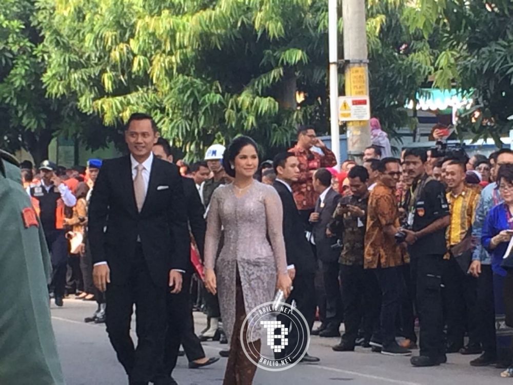 12 Gaya busana pejabat saat hadiri pernikahan putri Presiden Jokowi 