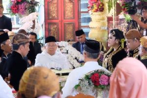 5 Keunikan saat kemeriahan pernikahan Kahiyang-Bobby di Solo