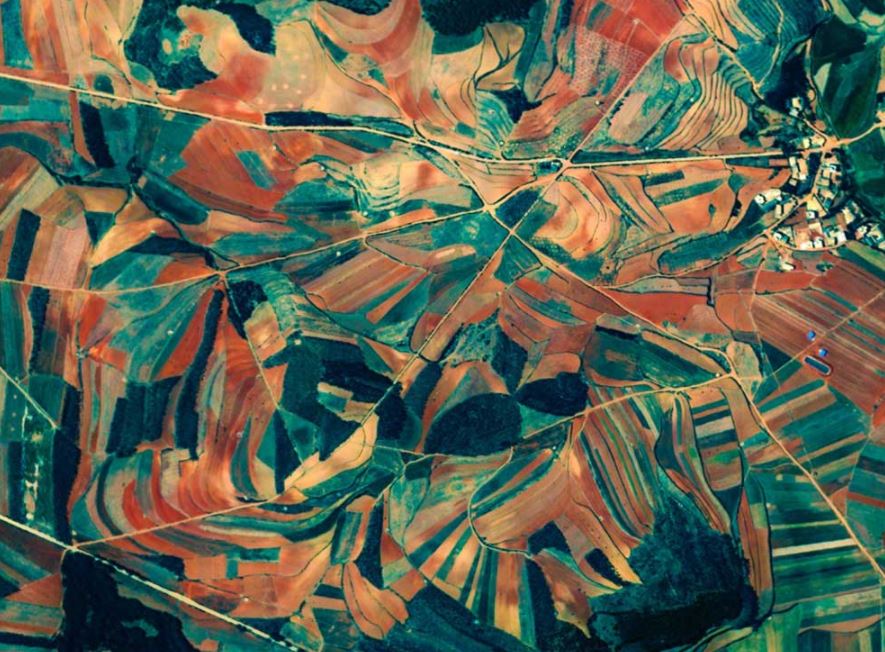 Ini penampakan 8 daerah dipotret dari ketinggian 400 km di atas bumi