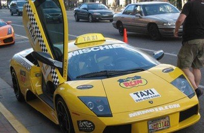 9 Taksi unik di dunia, ada yang pakai Lamborghini