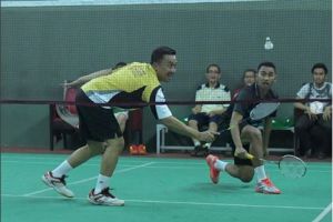 Gaya Imam Nahrawi main 5 jenis olahraga, ada tenis meja pakai kepala
