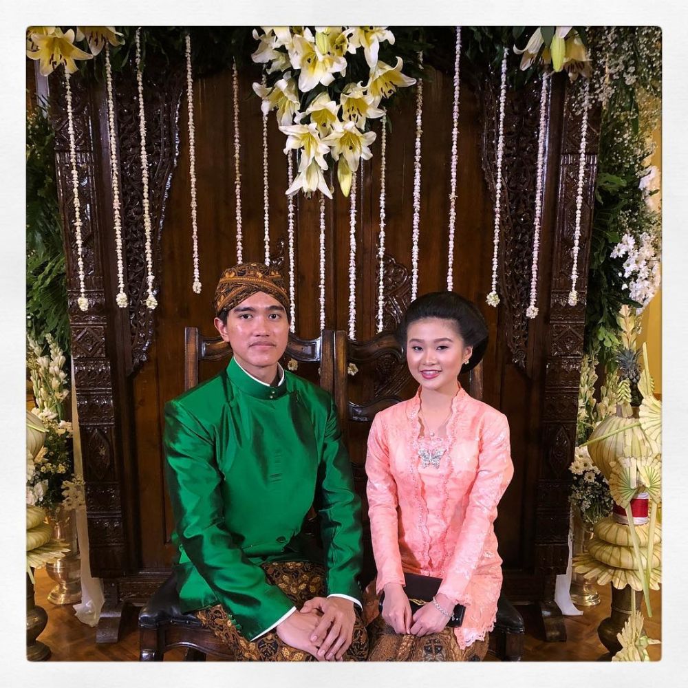 Kaesang foto bareng cewek di pernikahan Kahiyang, kapan nyusul nih?