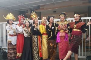 6 Foto cantiknya 'bridesmaid' Kahiyang, nggak sangka siapa mereka