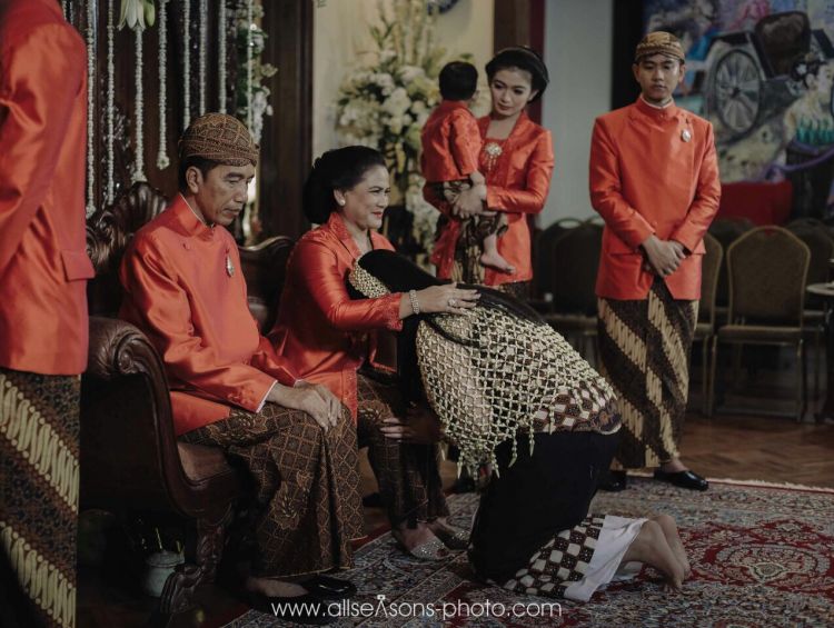 10 Momen kebersamaan Jokowi dan Kahiyang Ayu, selalu dekat dan hangat