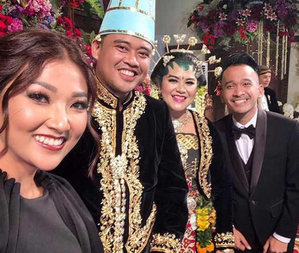 Pengalaman unik 6 seleb saat hadiri pernikahan Kahiyang-Bobby