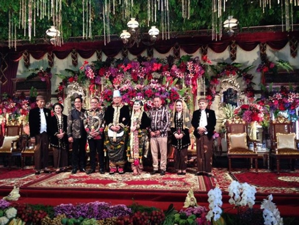 Pengalaman unik 6 seleb saat hadiri pernikahan Kahiyang-Bobby