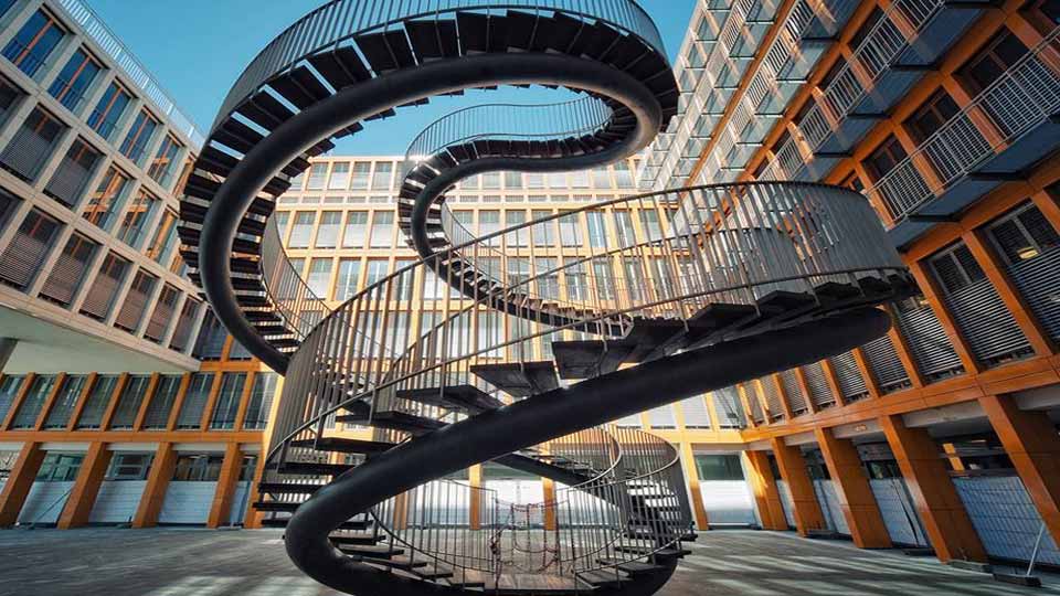 10 Arsitektur tangga di dunia ini dijamin bikin melongo