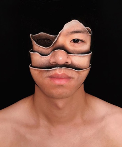 18 Makeup ini serem banget, malah bikin bergidik