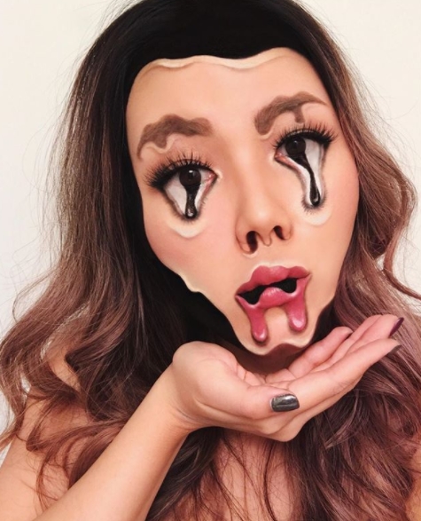 18 Makeup ini serem banget, malah bikin bergidik