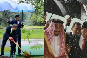 Ini gaya Jokowi saat payungi pemimpin negara lain, dekat dan hangat
