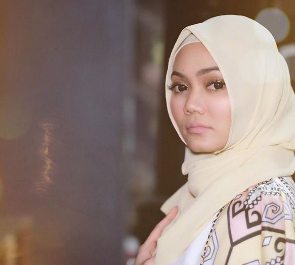 Sebelum lepas hijab, 7 sikap Rina Nose ini sudah bikin kontroversi 