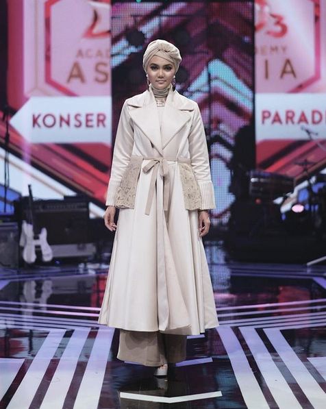 Sebelum lepas hijab, 7 sikap Rina Nose ini sudah bikin kontroversi 