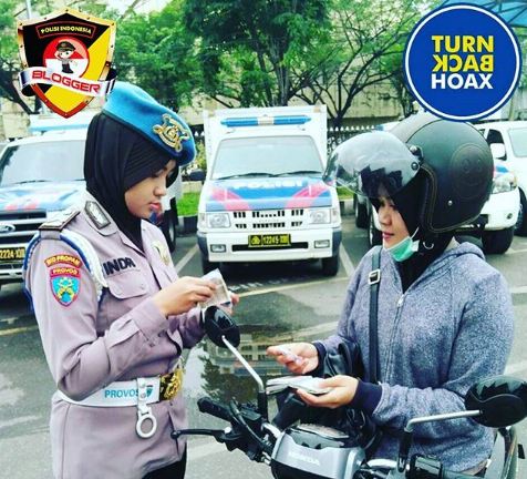 7 Polwan cantik ini 'tercyduk' saat Operasi Zebra, siap tilang hatimu