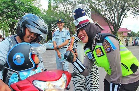 7 Polwan cantik ini 'tercyduk' saat Operasi Zebra, siap tilang hatimu