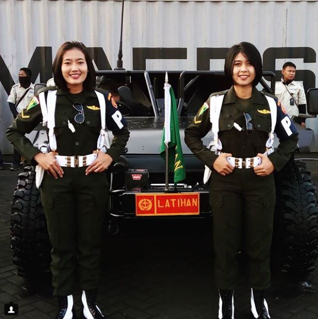 10 Paspampres cantik ini bikin hati cowok jadi ingin ikut dijaga