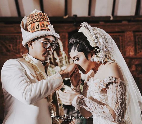 9 Pesta pernikahan seleb Tanah Air ini ditayangkan live streaming