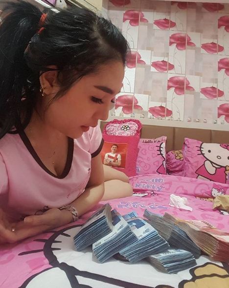 10 Gaya Shinta Bebi, calon istri Sandy Tumiwa yang masuk daftar Alexis