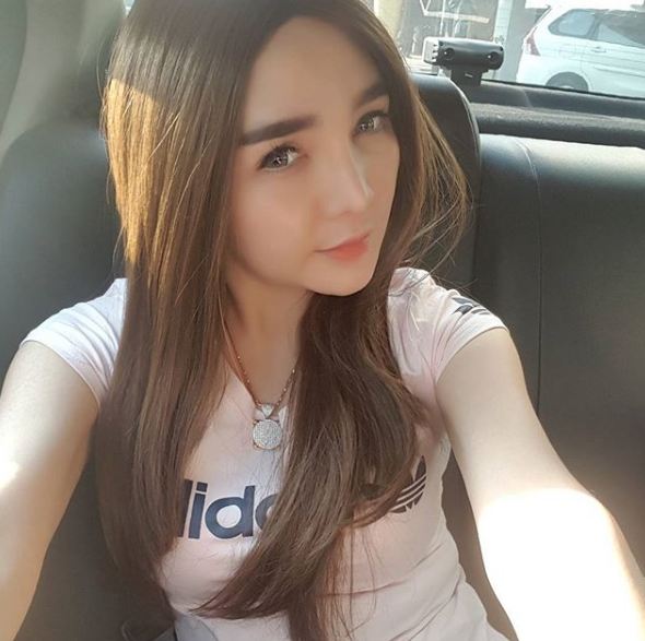 10 Gaya Shinta Bebi, calon istri Sandy Tumiwa yang masuk daftar Alexis