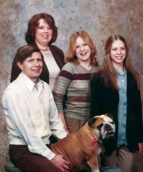 15 Gaya foto keluarga 'iyuh' ini bikin bertanya-tanya, kok gitu sih?