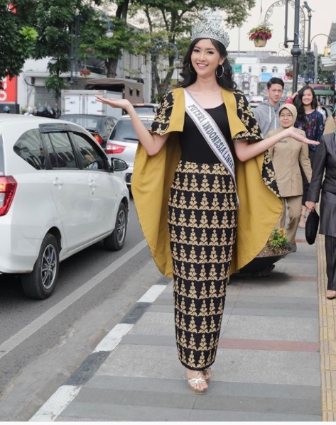 7 Gaya Kevin Lilliana di berbagai kontes kecantikan