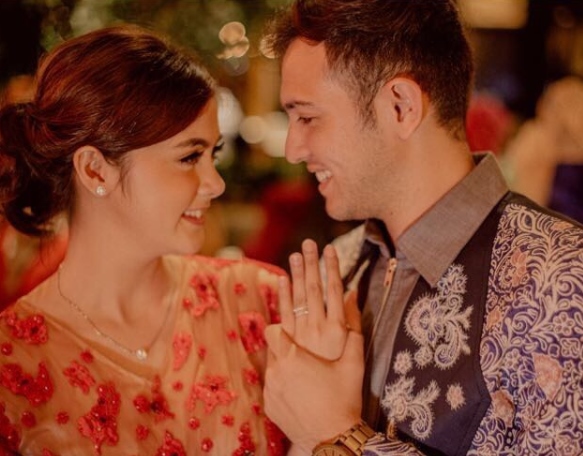 10 Potret prewedding Rifky Balweel & Biby Alraen, romantis banget