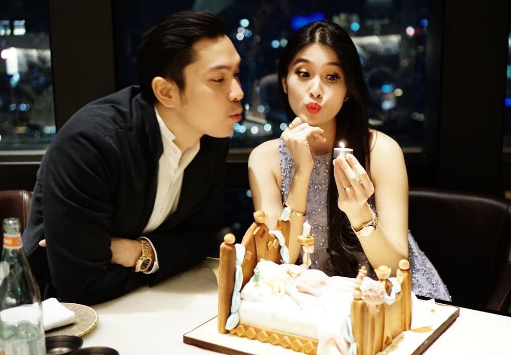 Selain Gisel, 5 seleb cantik ini dapat kejutan romantis dari suami