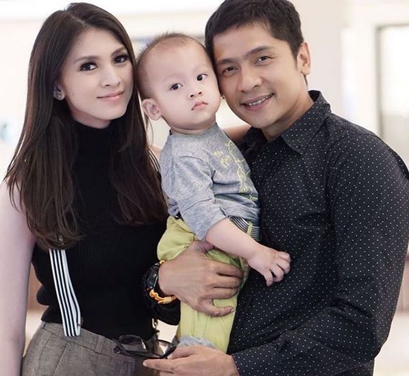 Resmi menikah, 5 pasang seleb ini bocorkan ritual malam sebelum tidur