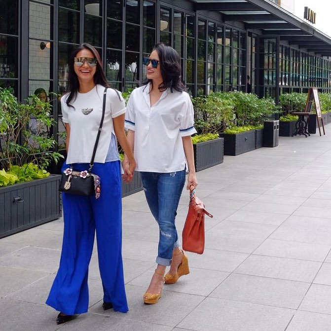 10 Potret kompaknya Ririn Ekawati & Rini Yulianti, sister goal banget