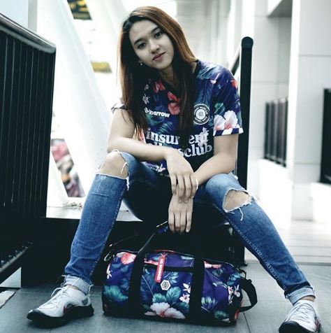 5 Dara cantik di balik garangnya pemain Bali United
