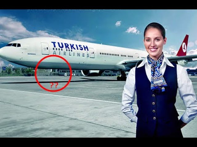 15 Iklan jadi aneh gara-gara editannya gagal total, kacau deh