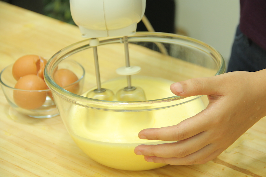 Musim hujan enaknya ngemil cupcake ubi ungu, cara bikinnya