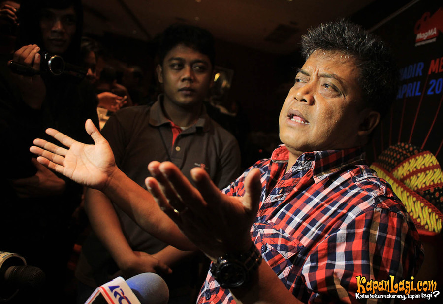 Tak disangka, 6 komedian Tanah Air ini miliki istri lebih dari satu