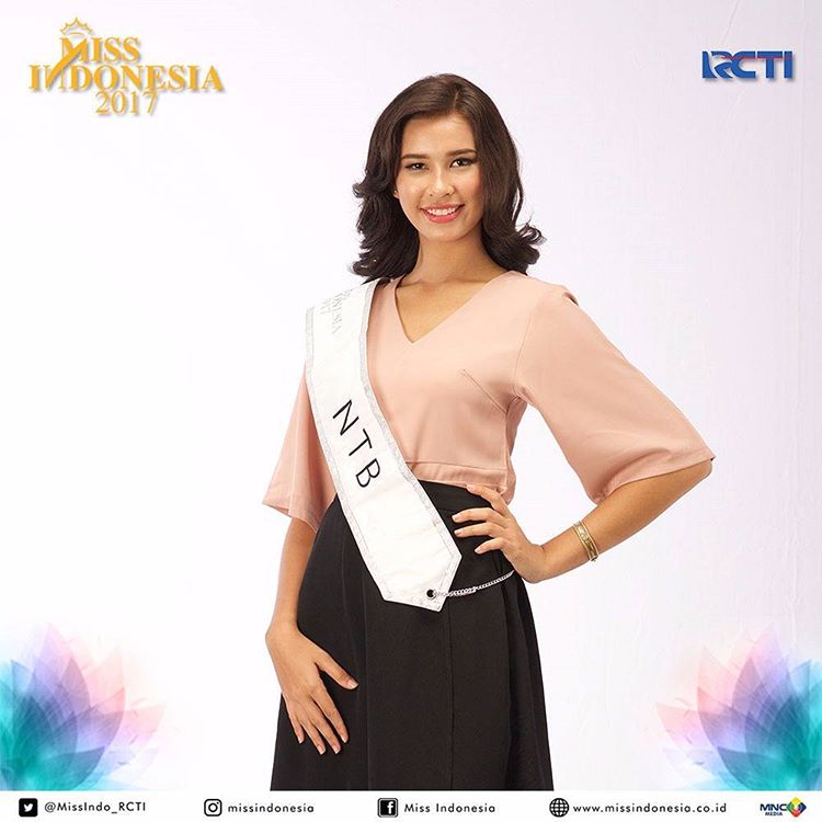 8 Foto Achintya, Miss Indonesia pemenang Best Designer Miss World 2017