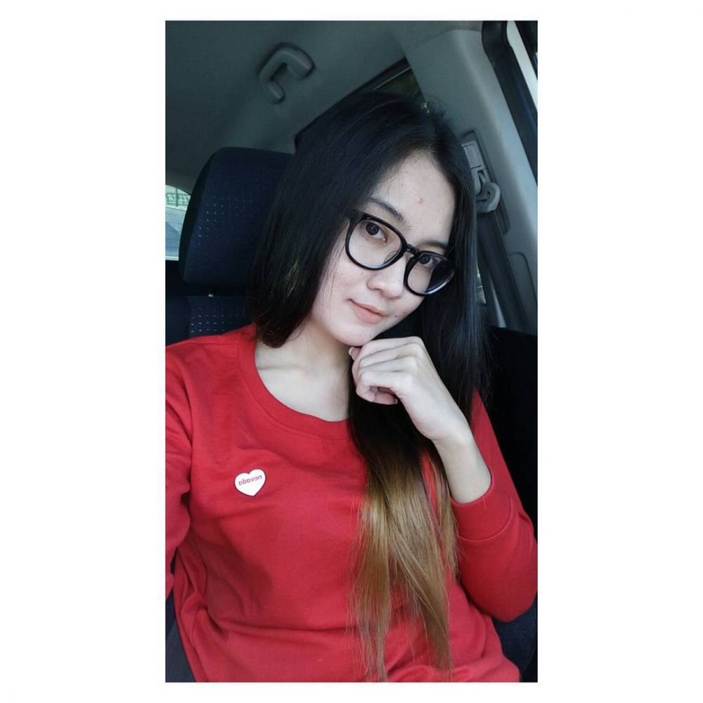 10 Potret penyanyi dangdut dalam busana merah, cantik dan menawan