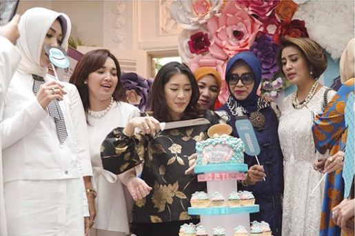 8 Potret serunya baby shower Aliya Rajasa, dapat kejutan dua kali nih