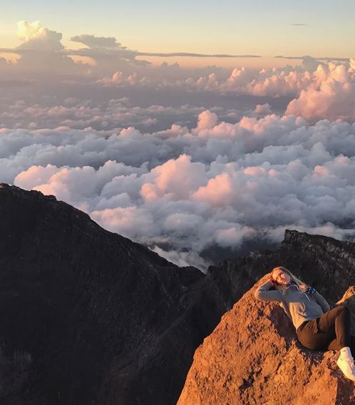 10 Potret keindahan panorama Gunung Agung sebelum meletus