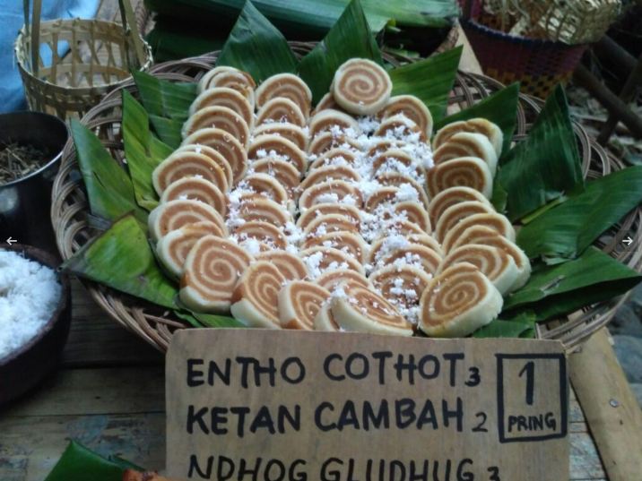 Bayar pakai uang bambu, ini 10 potret jual beli di pasar Temanggung