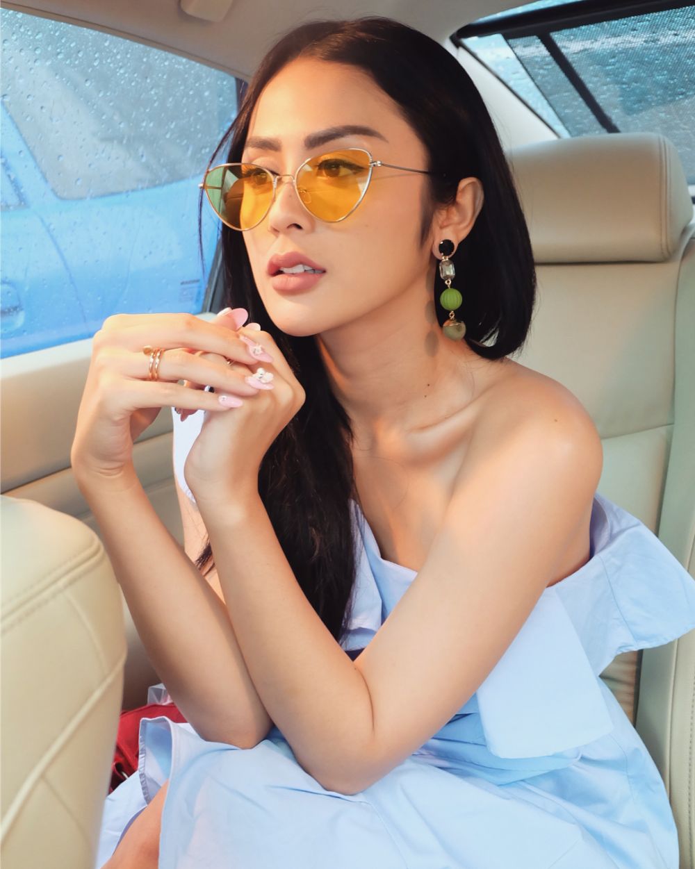 'Tiang Listrik' jadi lagu, ini 10 foto seksi Selvi Kitty penyanyinya