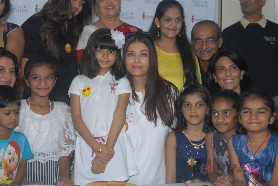 Aishwarya Rai bikin ultah ayahnya jadi Day Of Smiles, alasannya haru