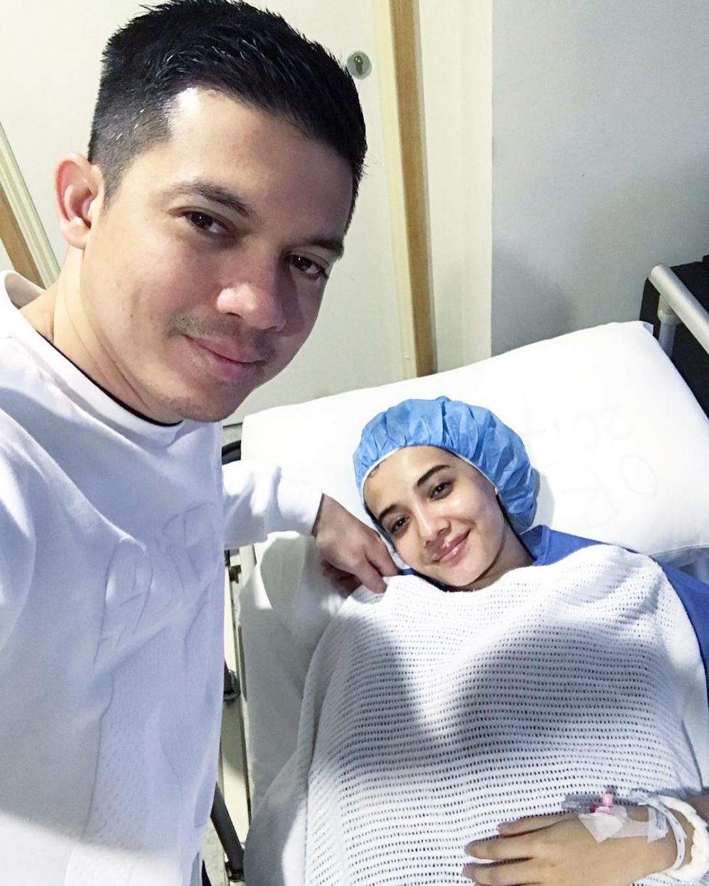 Belum punya anak, 10 momen ini bukti Zaskia & Irwansyah selalu mesra