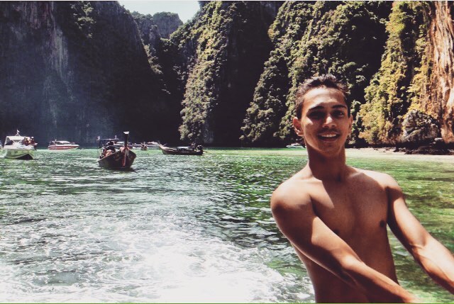 10 Foto transformasi Fauzi Baadila, dari kurus sampai sixpact